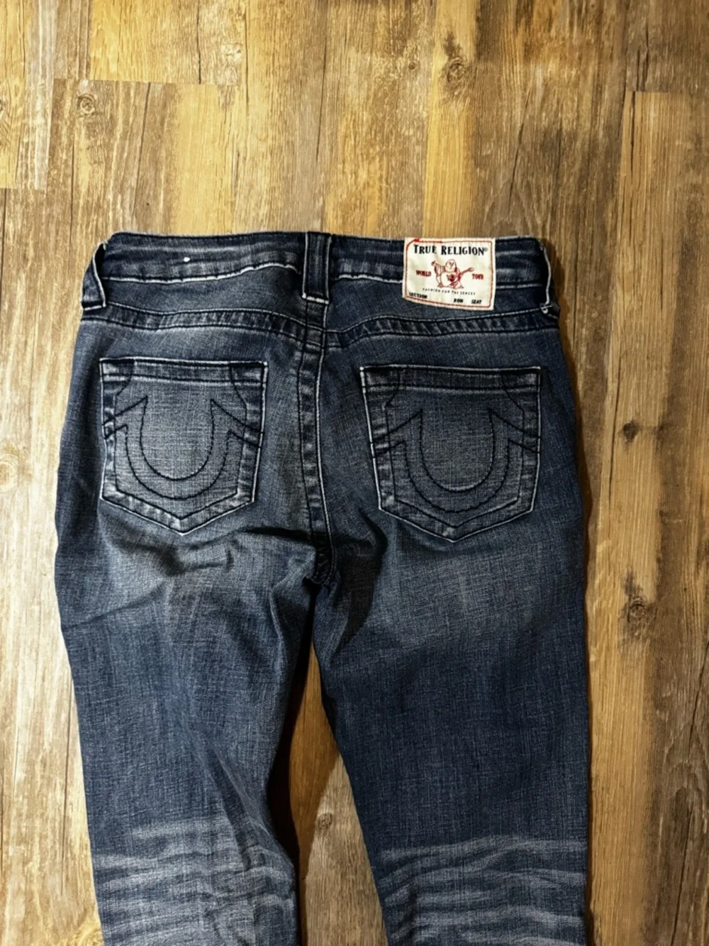 Excellent condition. No flaws - Picture 2 of 3